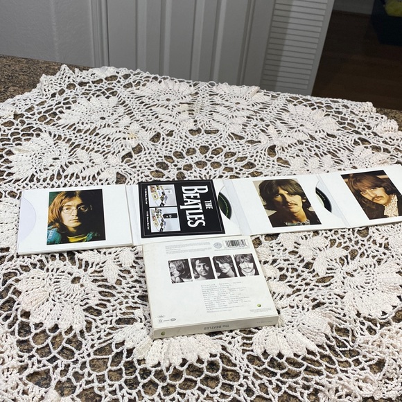 (2) Beatles CDs - Picture 1 of 5